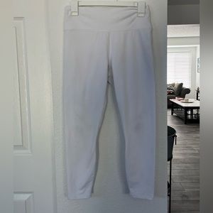 Fabletics white leggings boost powerhold high waisted 7/8 with crisscross detail